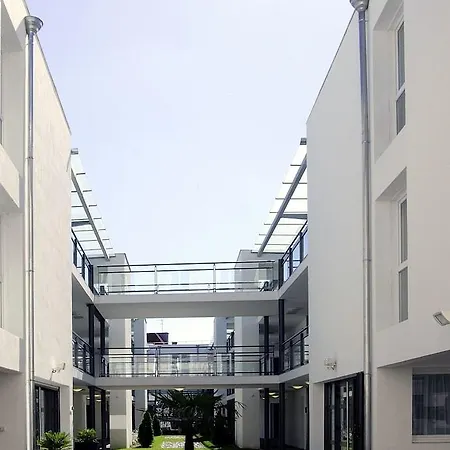 Appart'city Confort Centre 3*