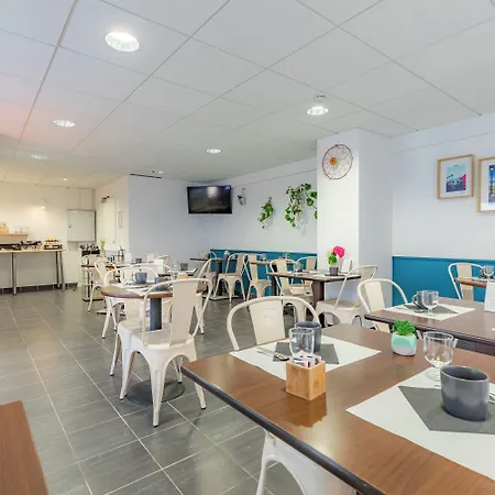 Appart'city Confort Centre 3* Pau