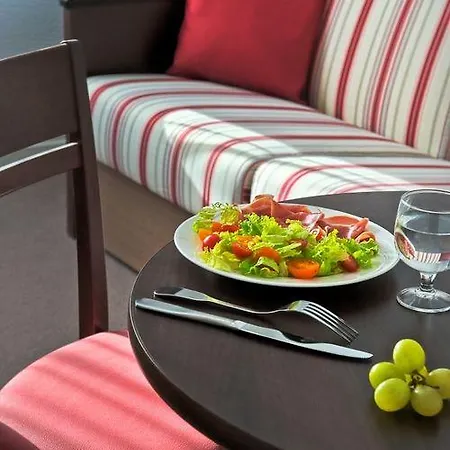 Appart'city Confort Centre 3* Pau