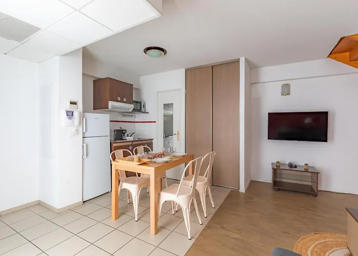 Appart'city Confort Centre 3* Pau