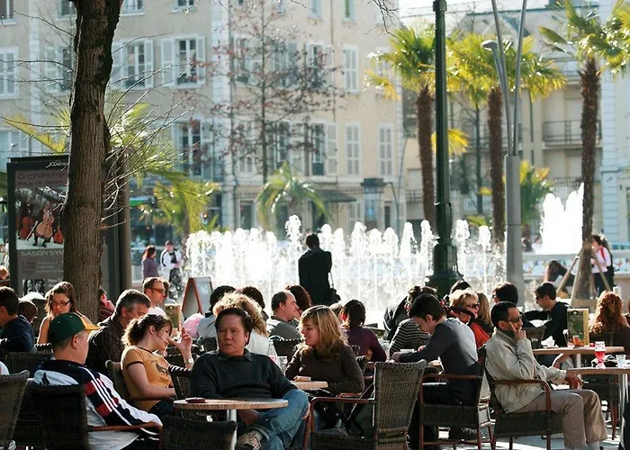 Appart'city Confort Centre Pau